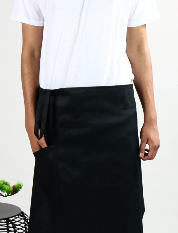 Man Wearing Black Classic Tapered Bistro Apron